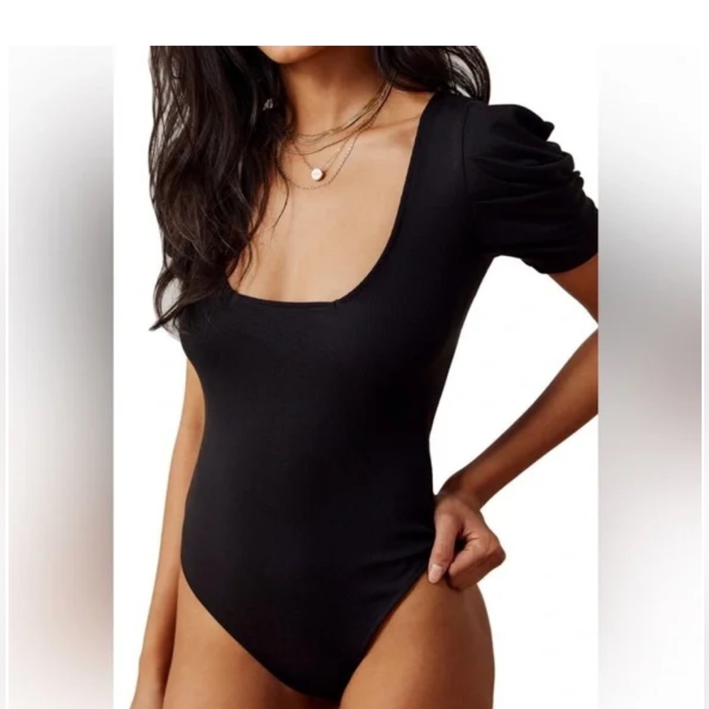 NWOT Free People So Fresh puff sleeve thong body suit